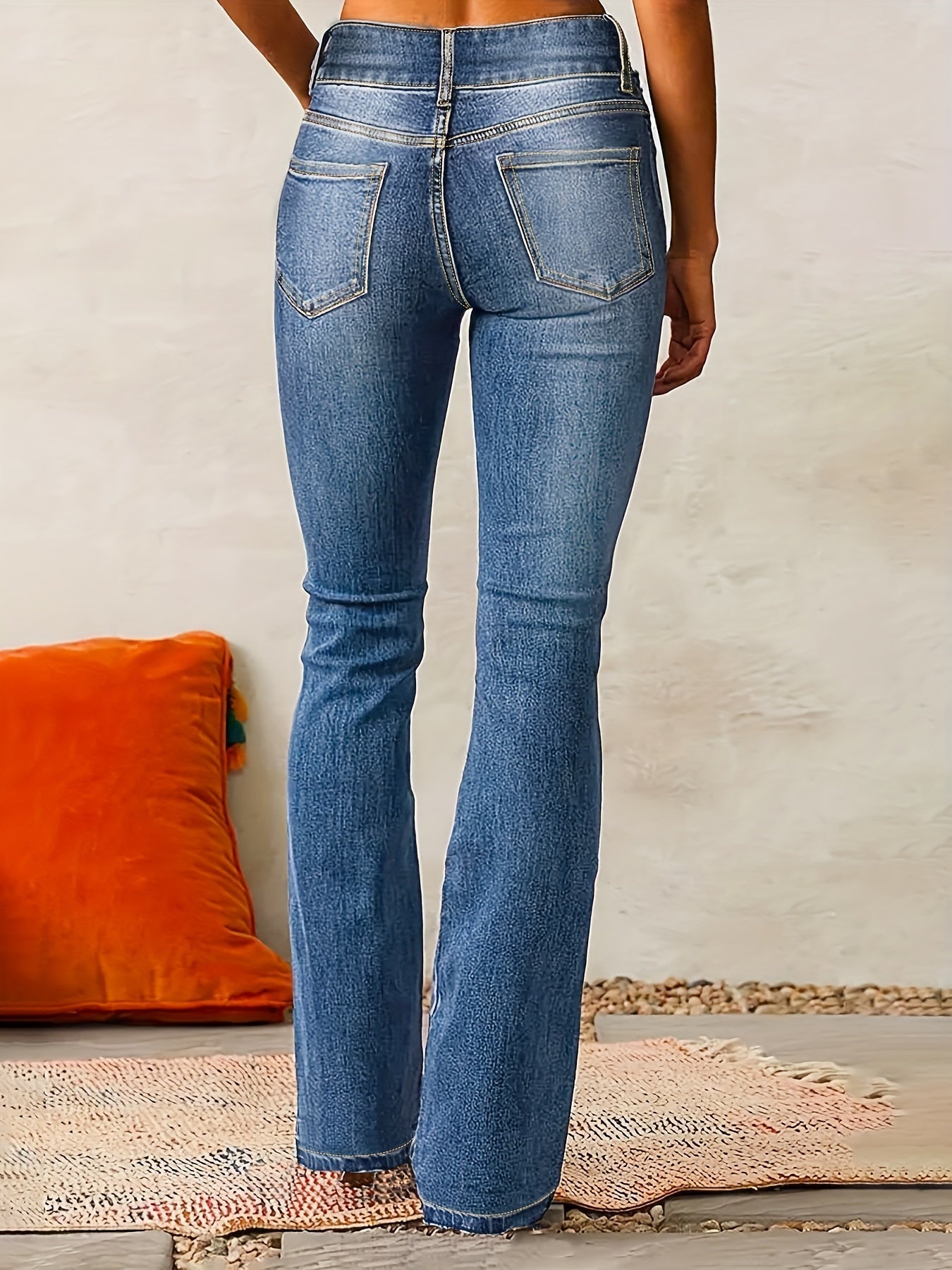 Marylène – Jeans svasati a vita alta alla moda